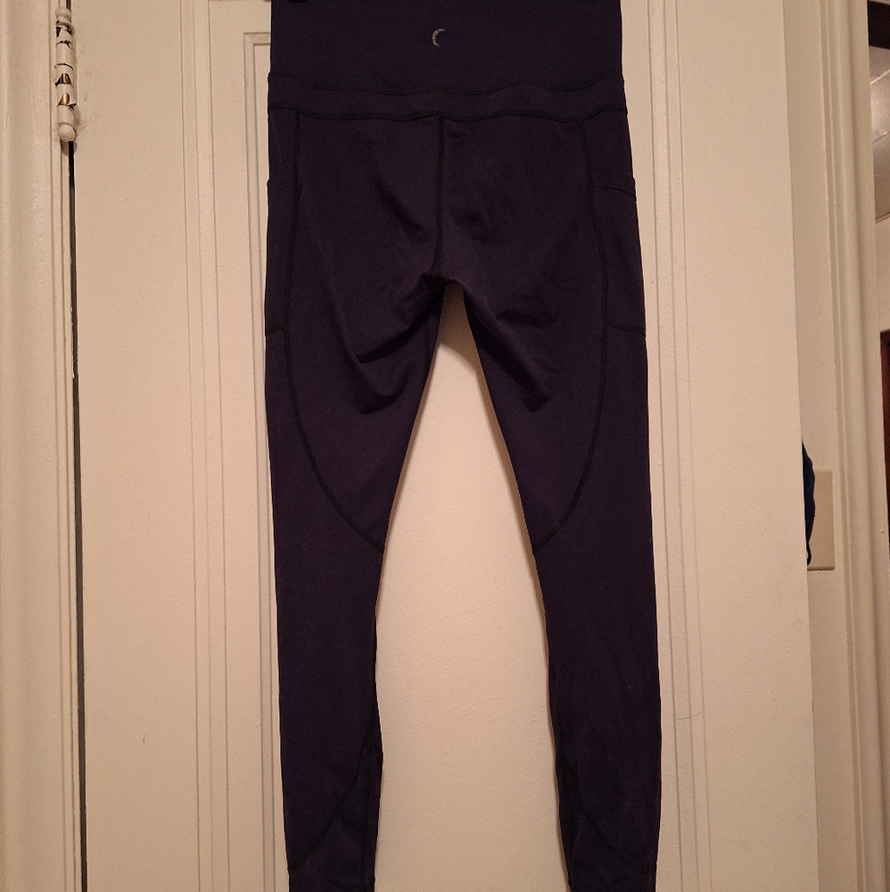 Black leggings size S, with a large pocket on each side